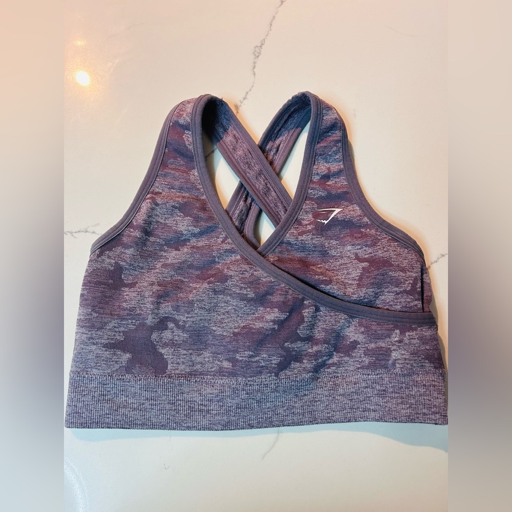 GYMSHARK ADAPT CAMO SEAMLESS SPORTS BRA IN PURPLE SMALL